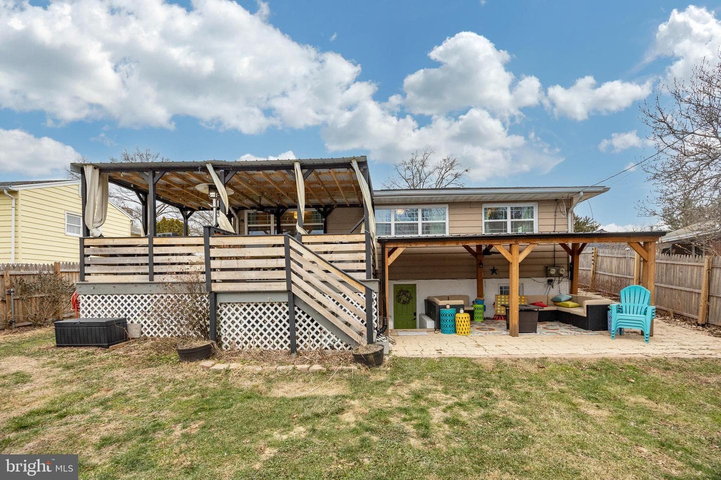 652 Woodland Drive photo 4