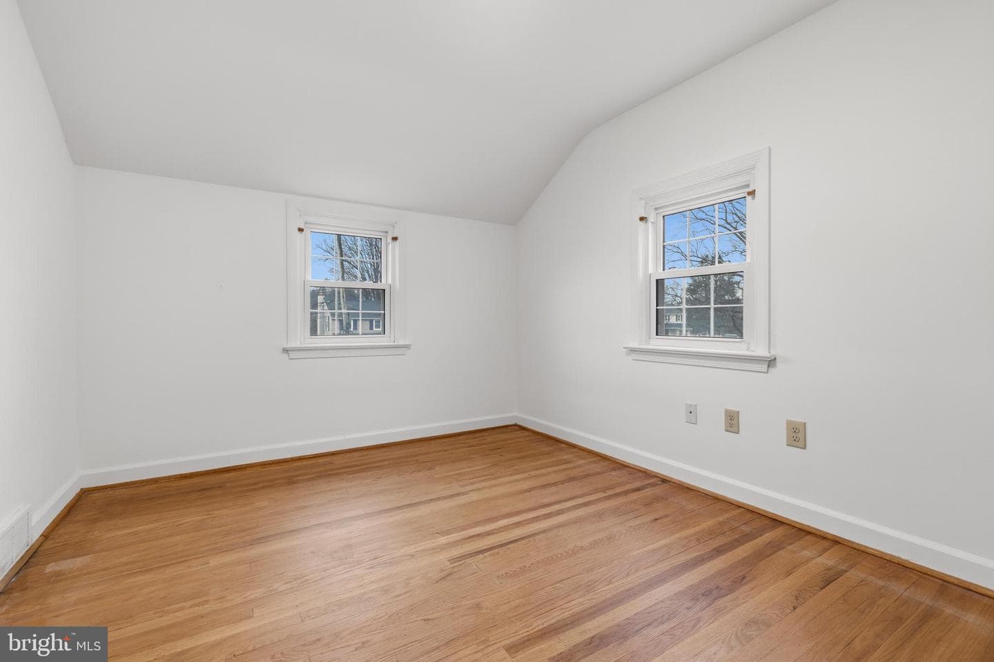 134 Spring Avenue photo 22