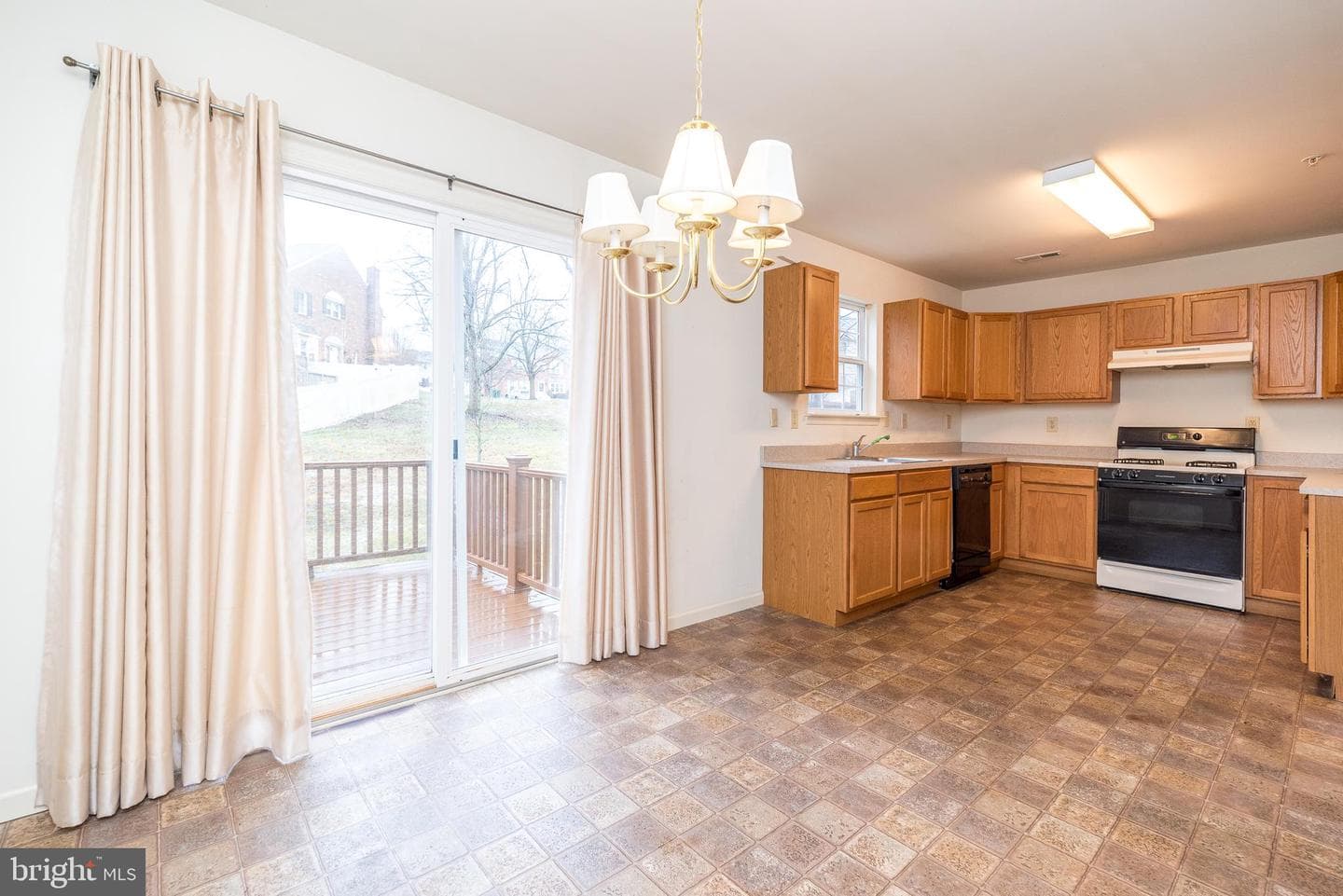 492 Glenn Rose Circle photo 16