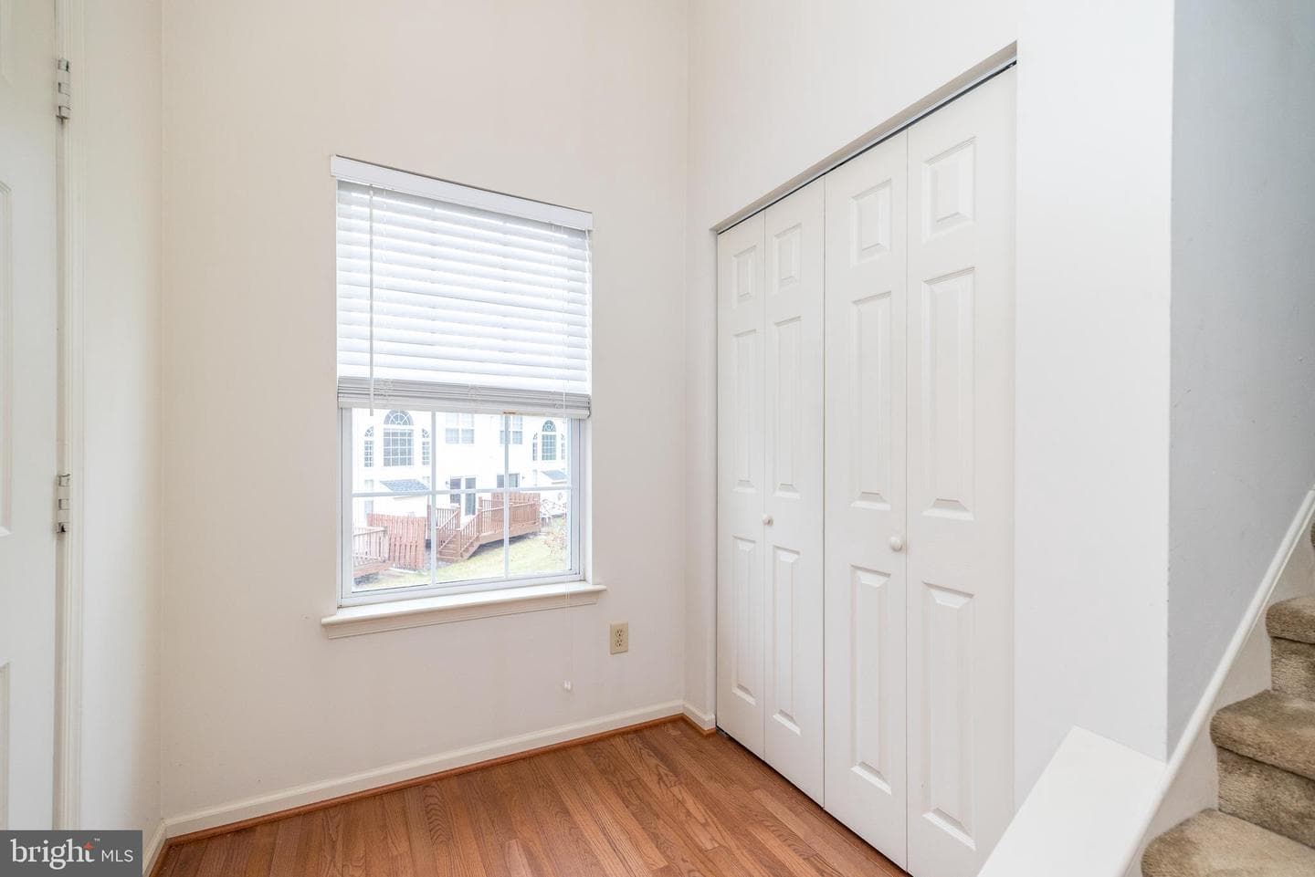 492 Glenn Rose Circle photo 4