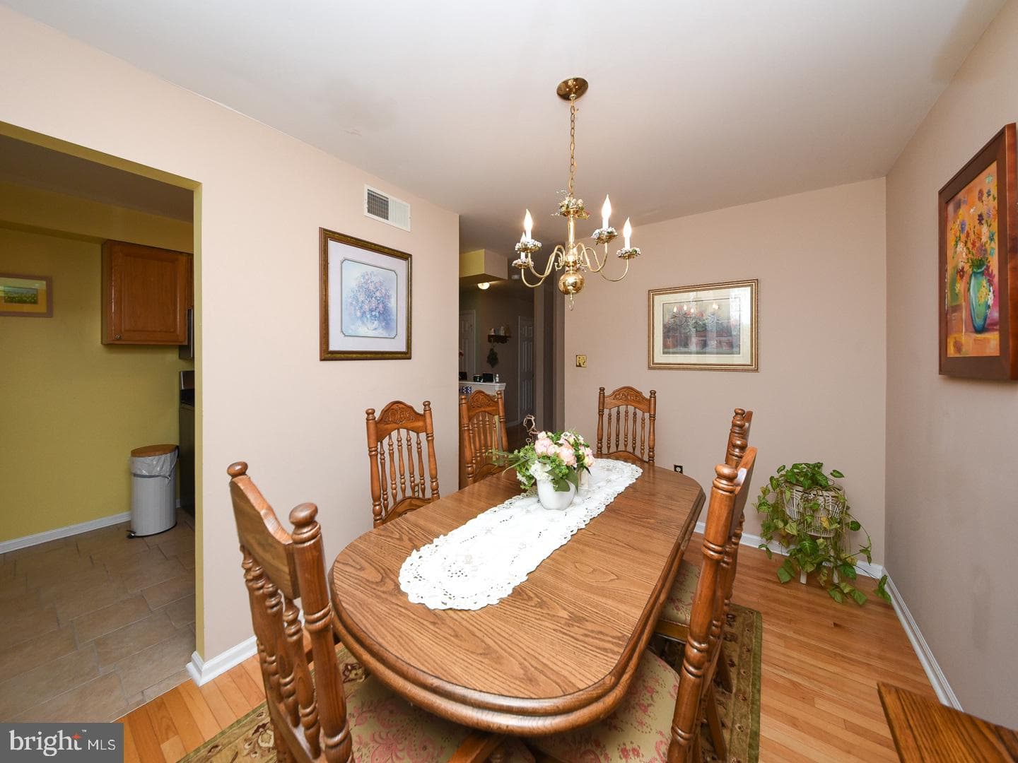 264 Mankin Avenue photo 12