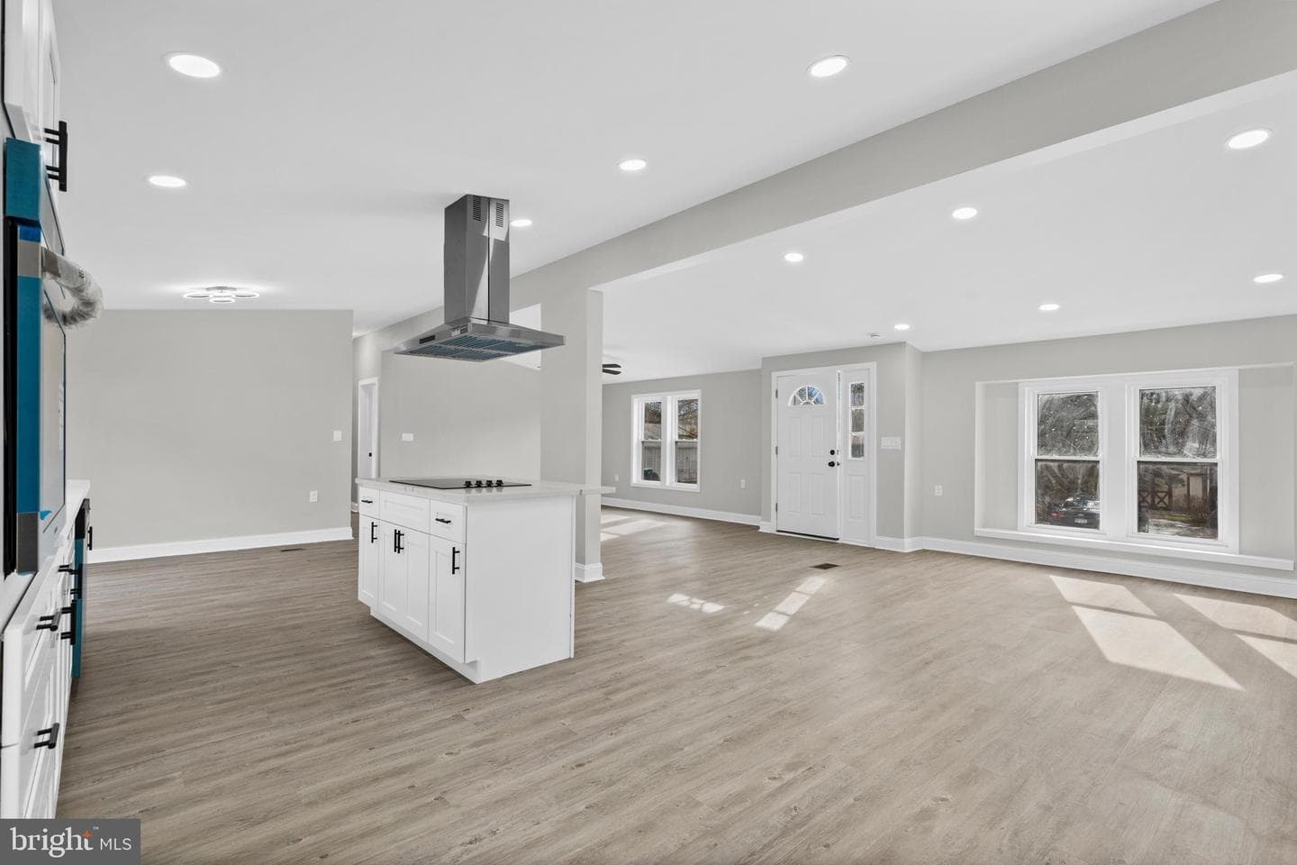 921 Lakeview Drive photo 10