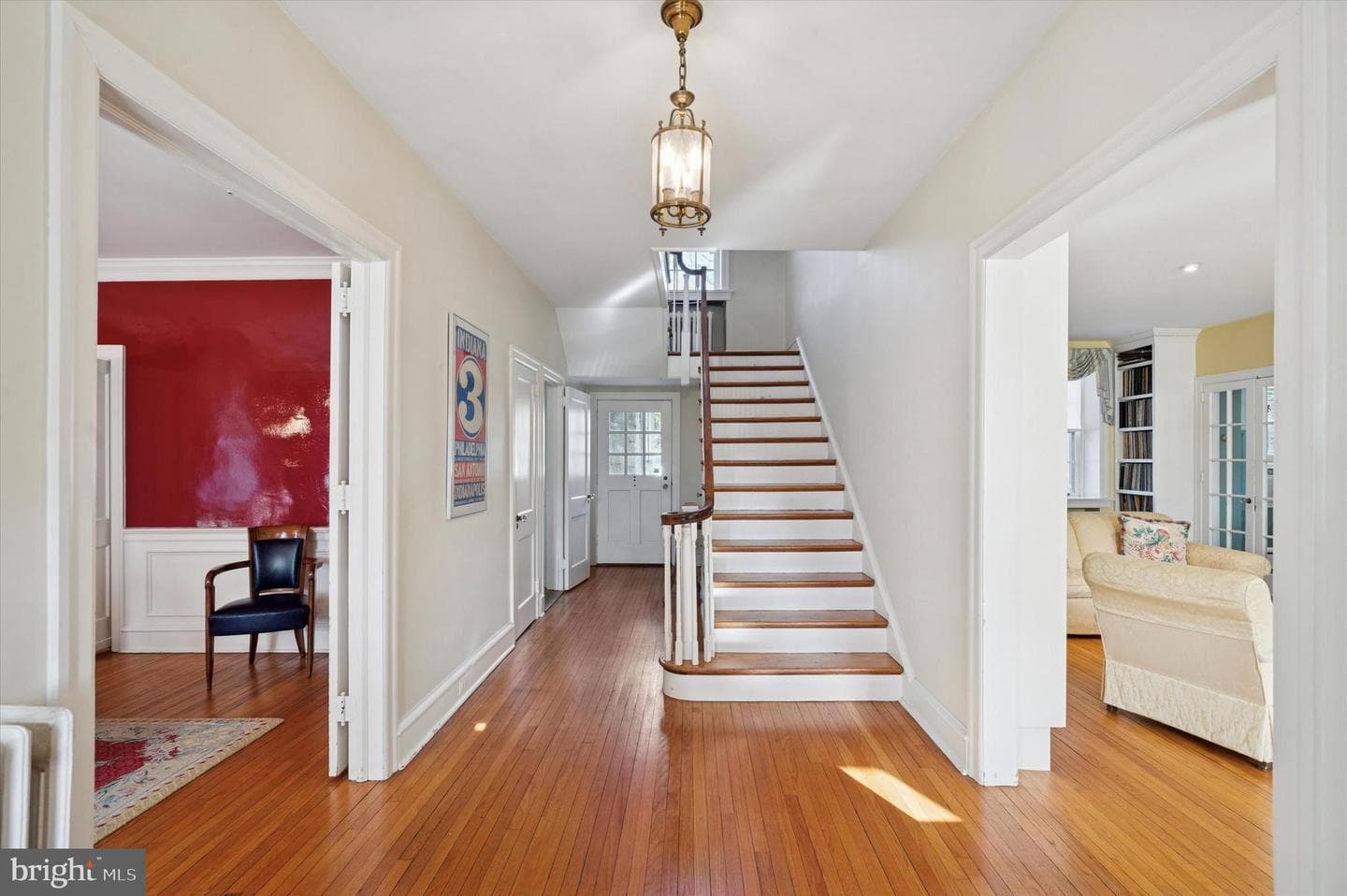 353 Woodley Road photo 2