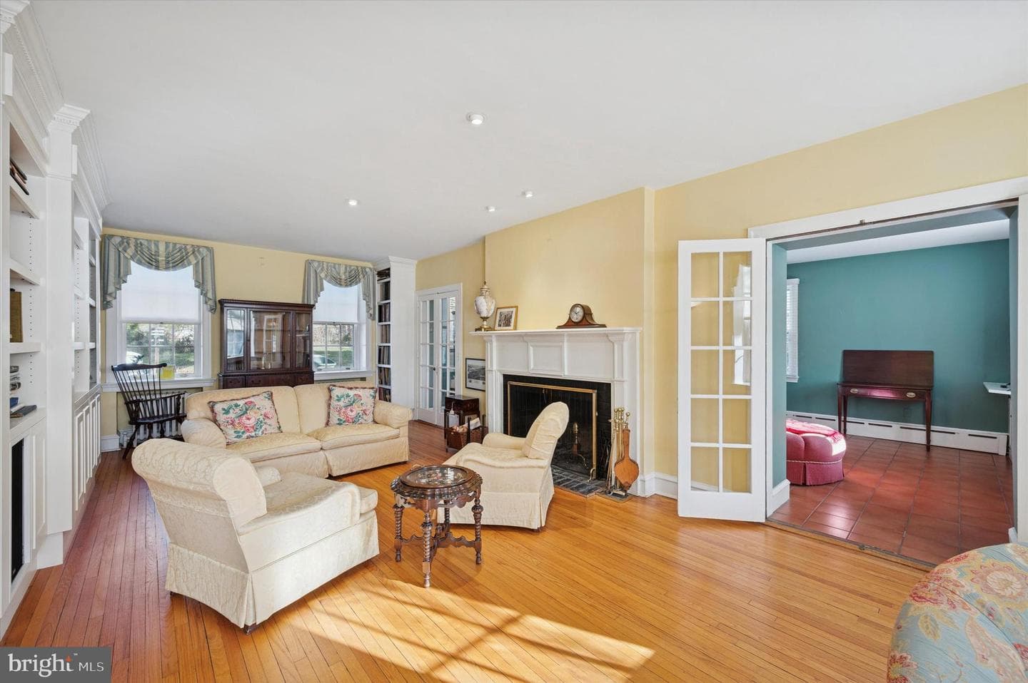 353 Woodley Road photo 5