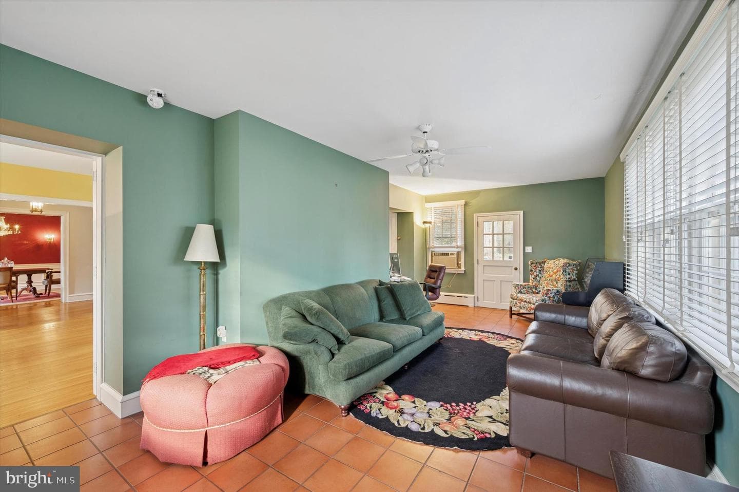 353 Woodley Road photo 6
