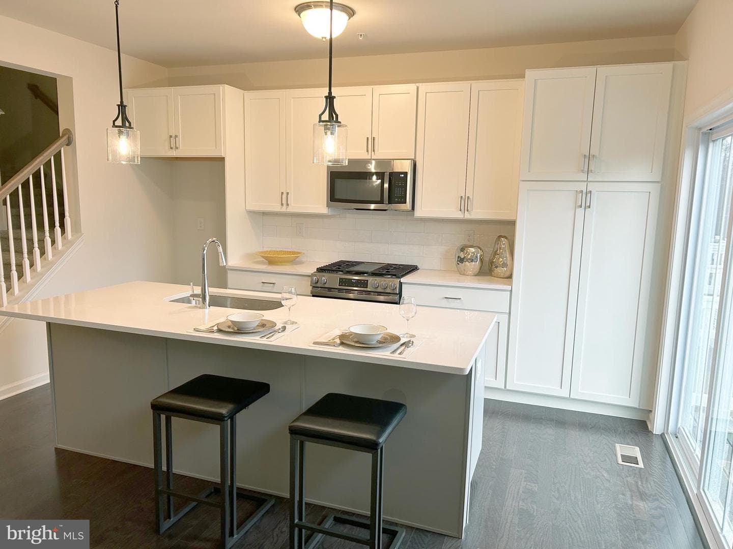 110 Cobblestone Drive #jw 6-38 photo 2