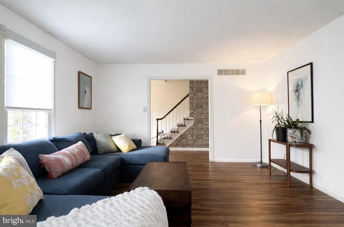 1520 Susan Drive photo 5