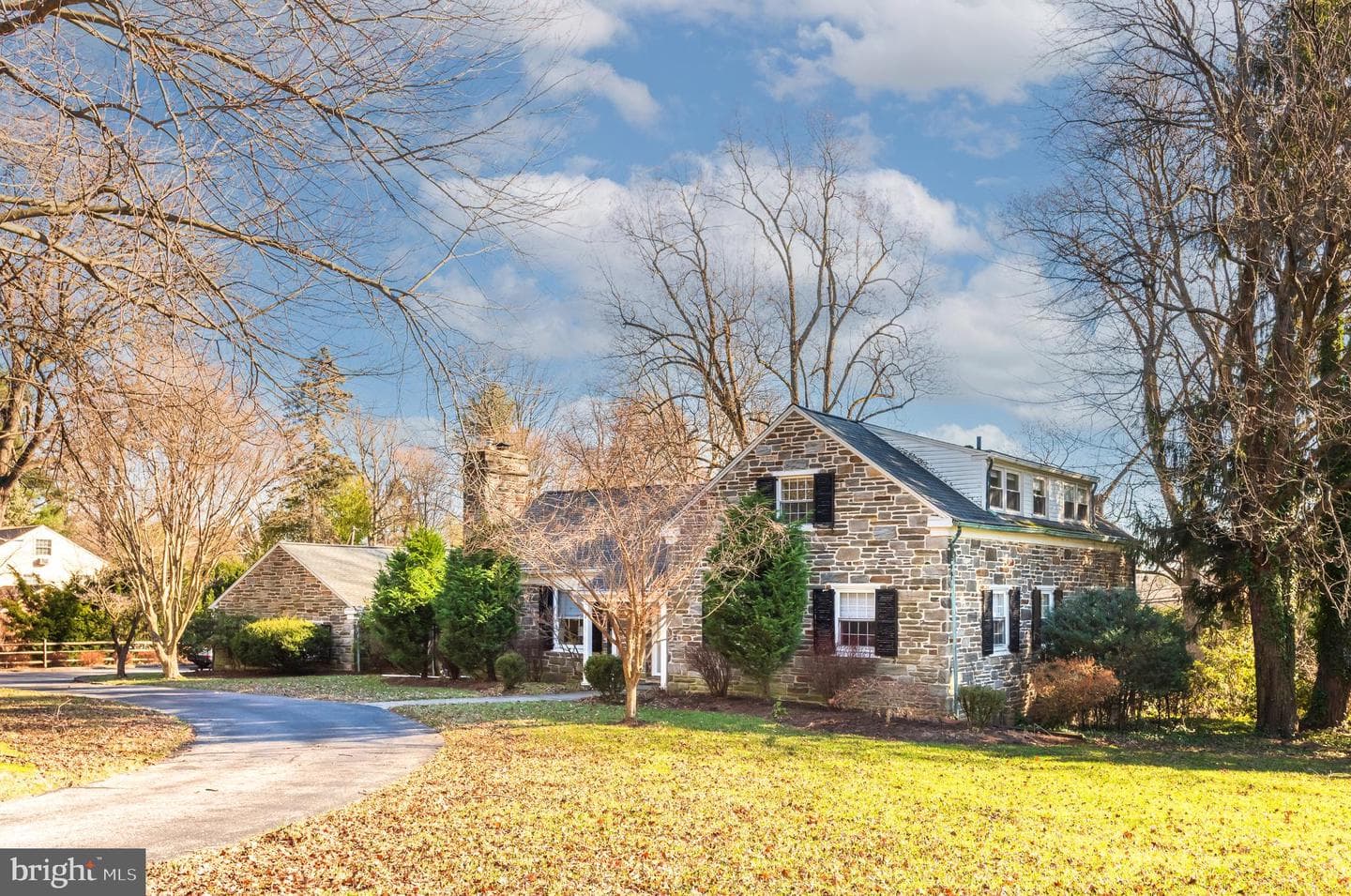 1040 Great Springs Road photo 4