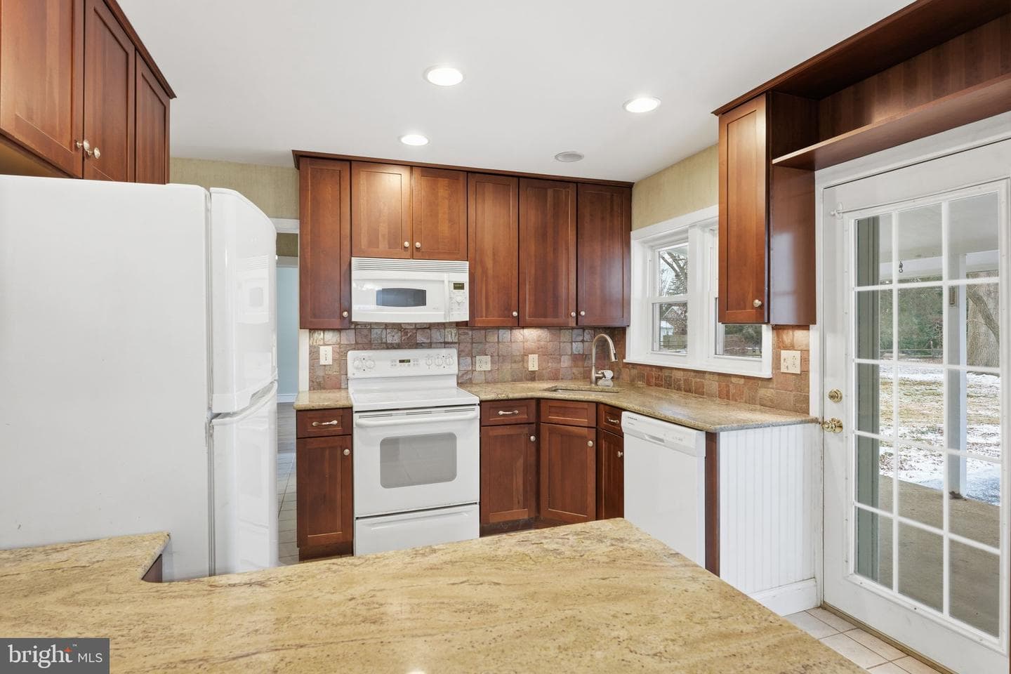 324 Rogers Road photo 11
