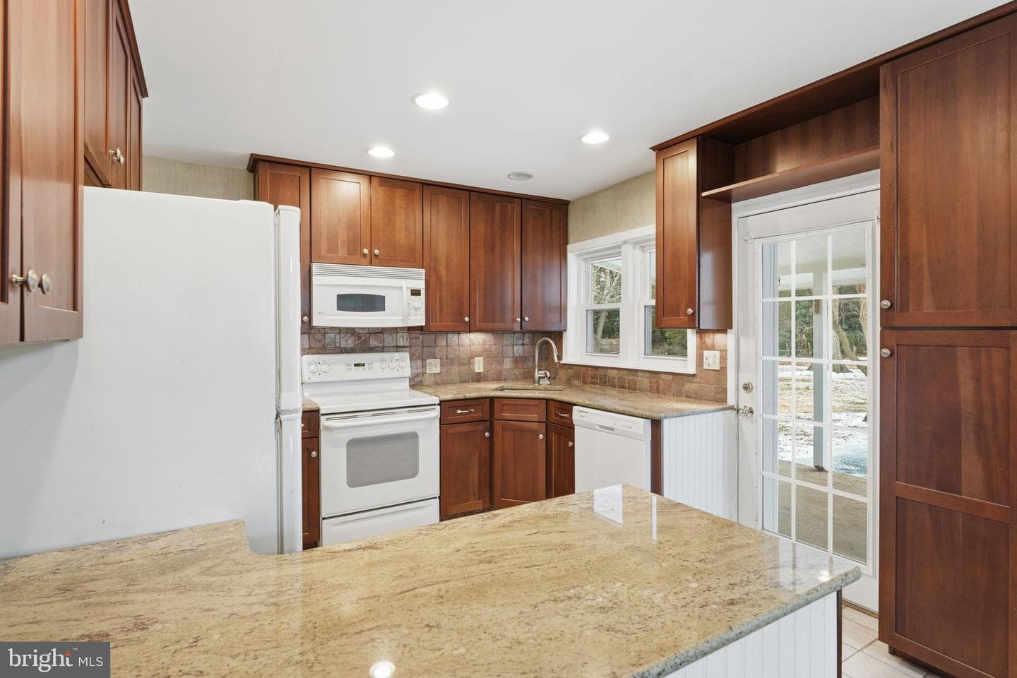 324 Rogers Road photo 12