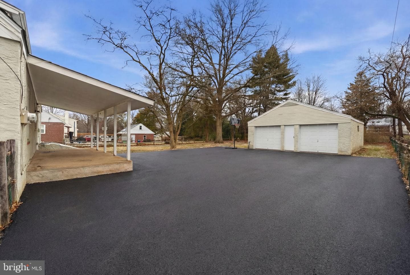 324 Rogers Road photo 42