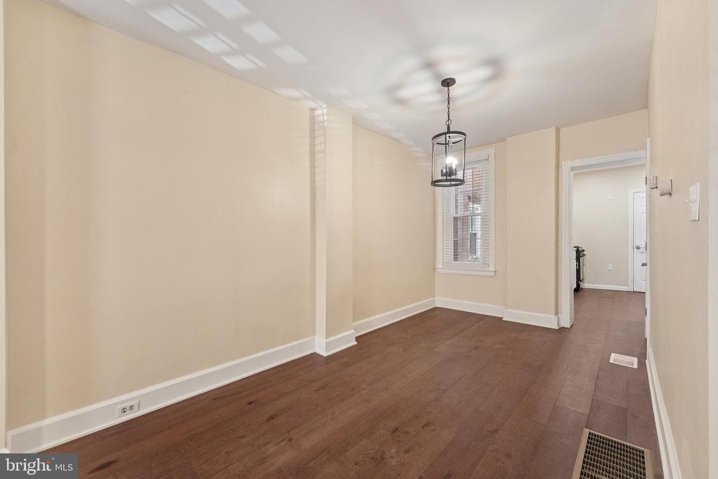 637 Kohn Street photo 11