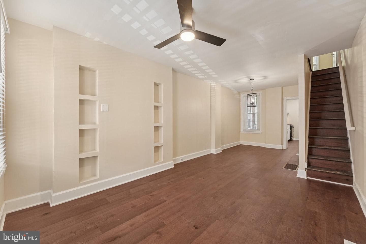 637 Kohn Street photo 9