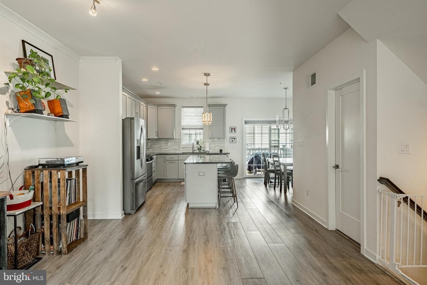 12 Manchester Drive photo 11