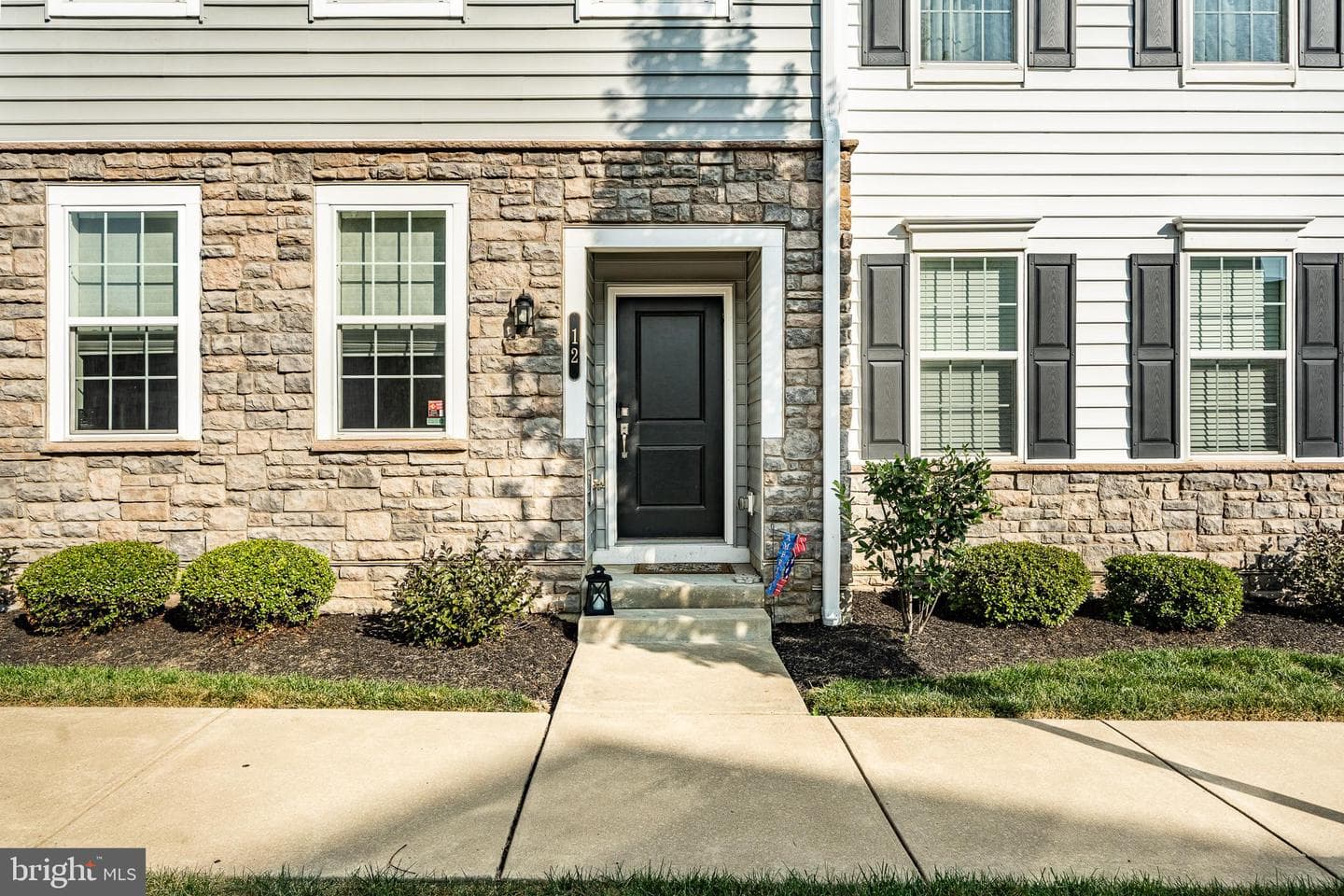12 Manchester Drive photo 2