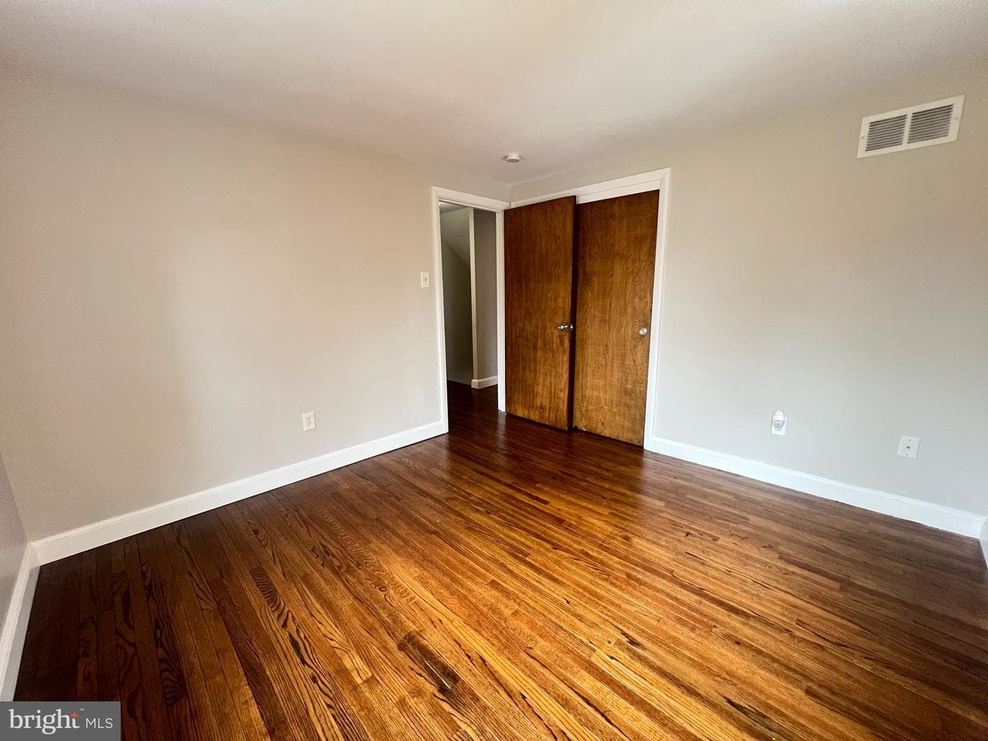 256 Walnut Street photo 39