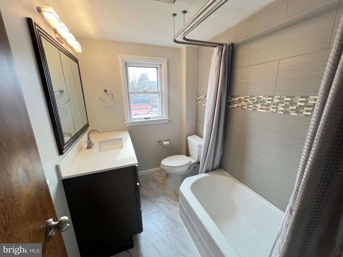 256 Walnut Street photo 52