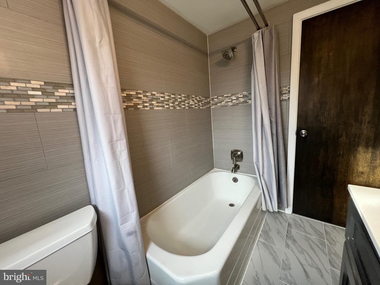 256 Walnut Street photo 54