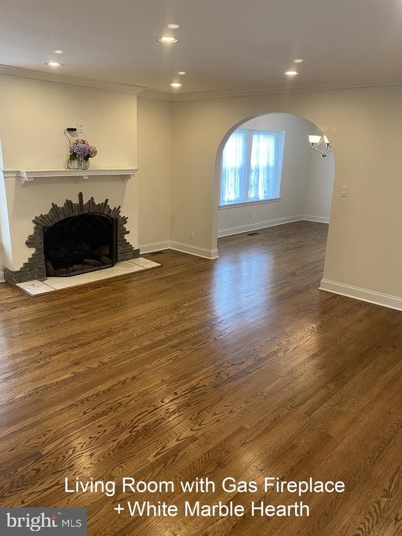 1404 Greywall Lane photo 3