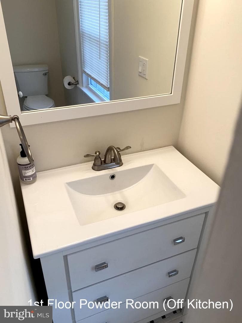 1404 Greywall Lane photo 8