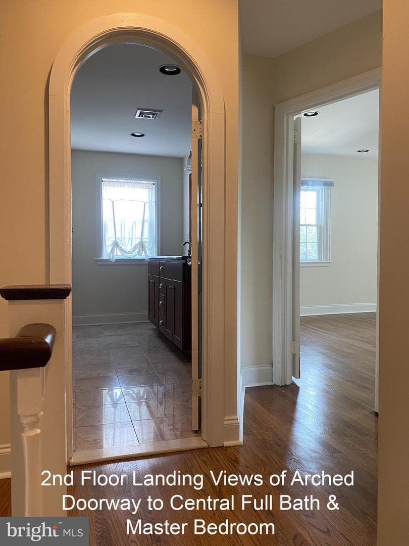 1404 Greywall Lane photo 9