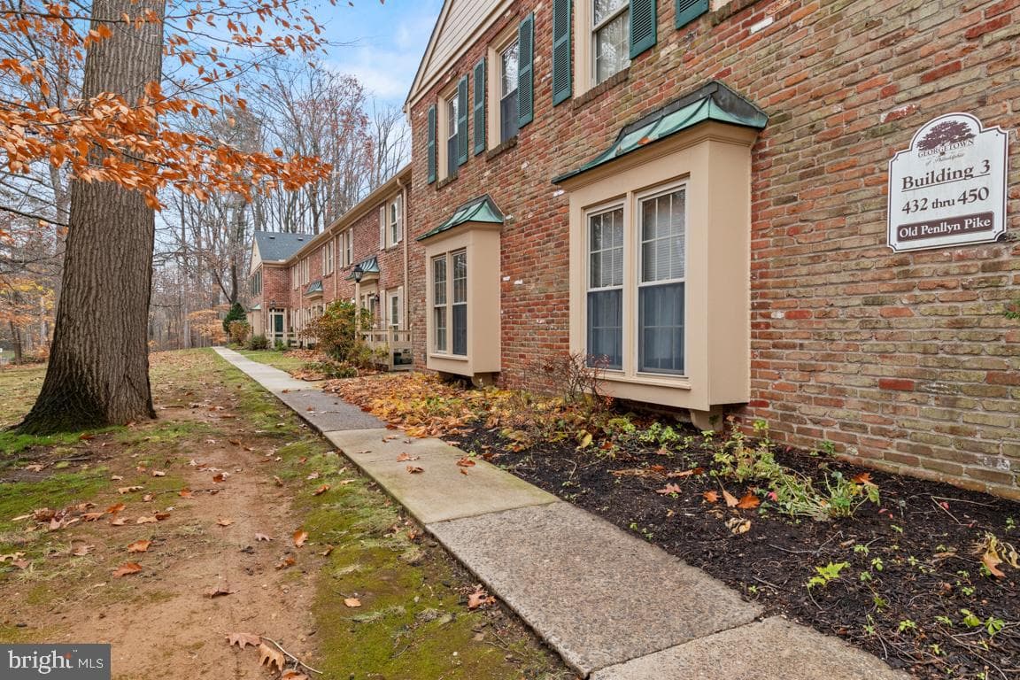 438 Old Penllyn Pike photo 2