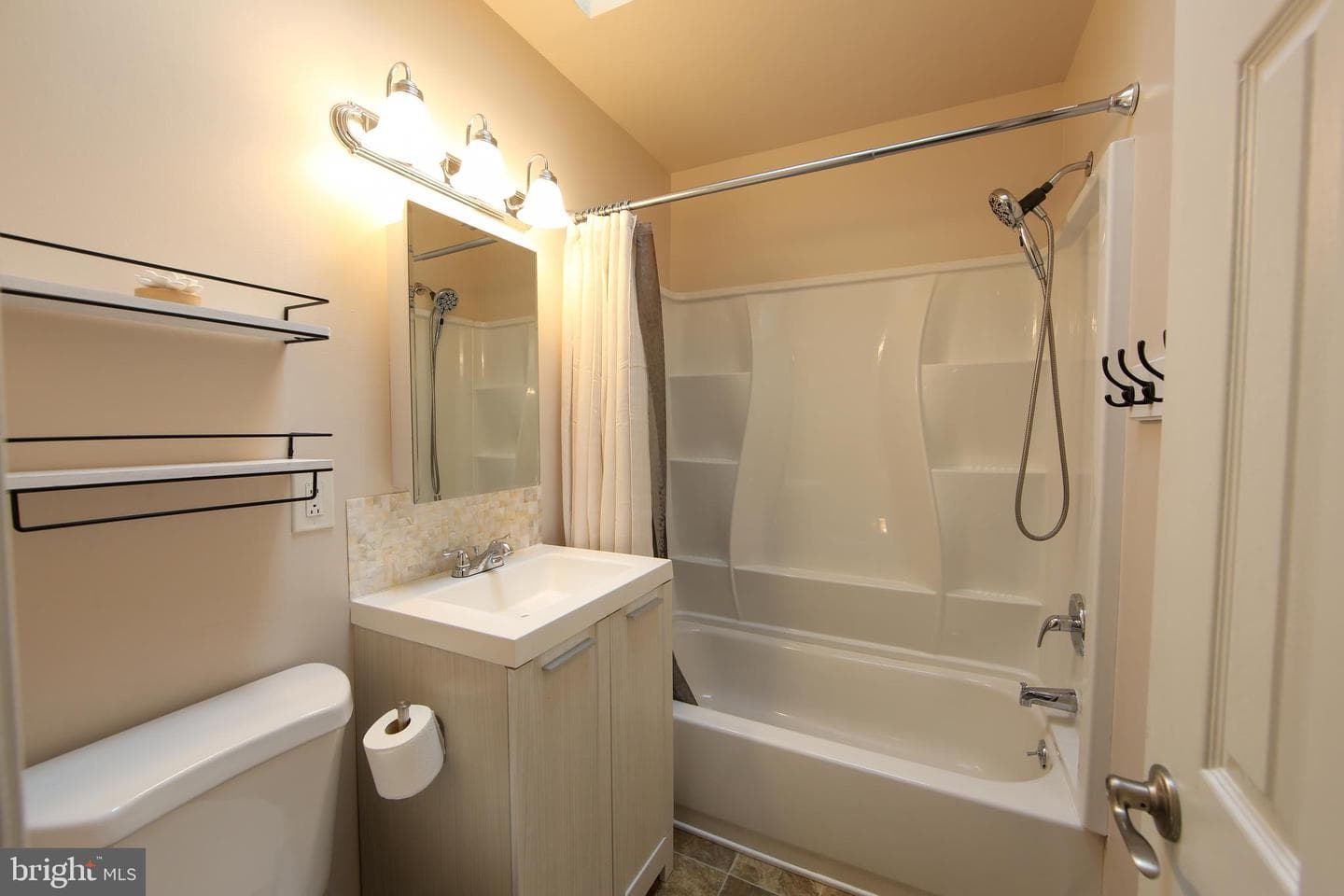 1729 Calamia Drive photo 14