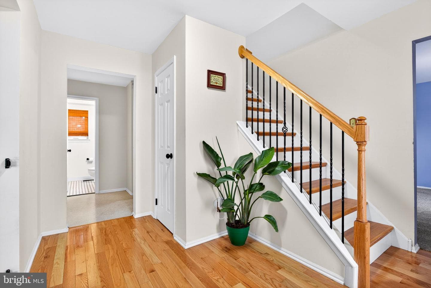 980 Crimson Lane photo 3