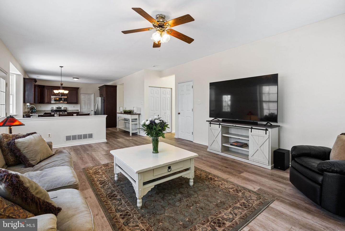 160 Joan Drive photo 26
