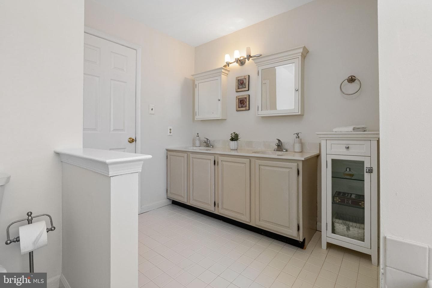 160 Joan Drive photo 39