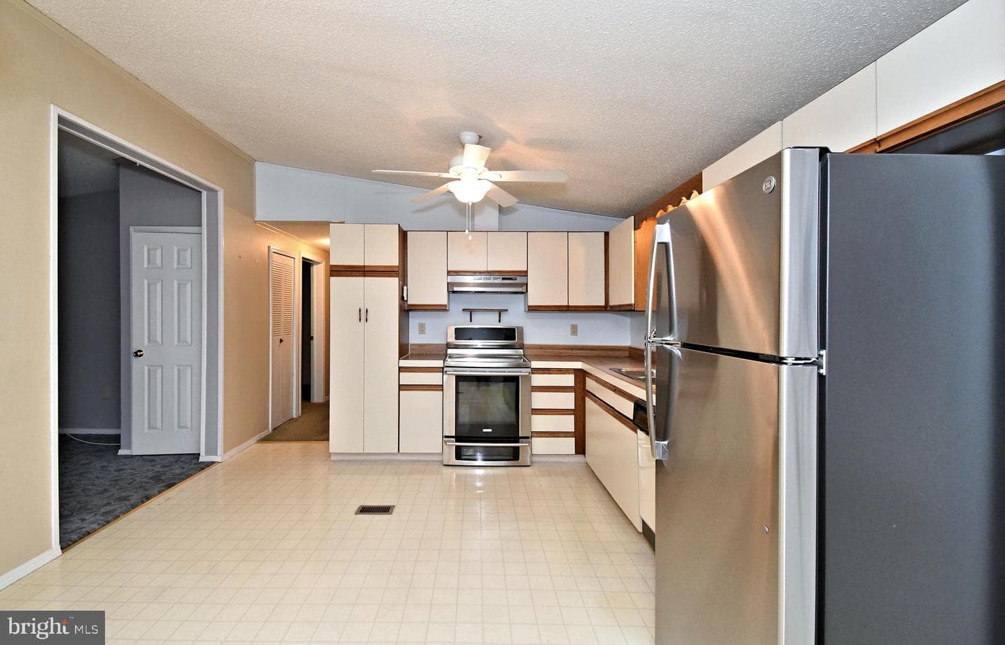 734 Aspen Circle photo 6