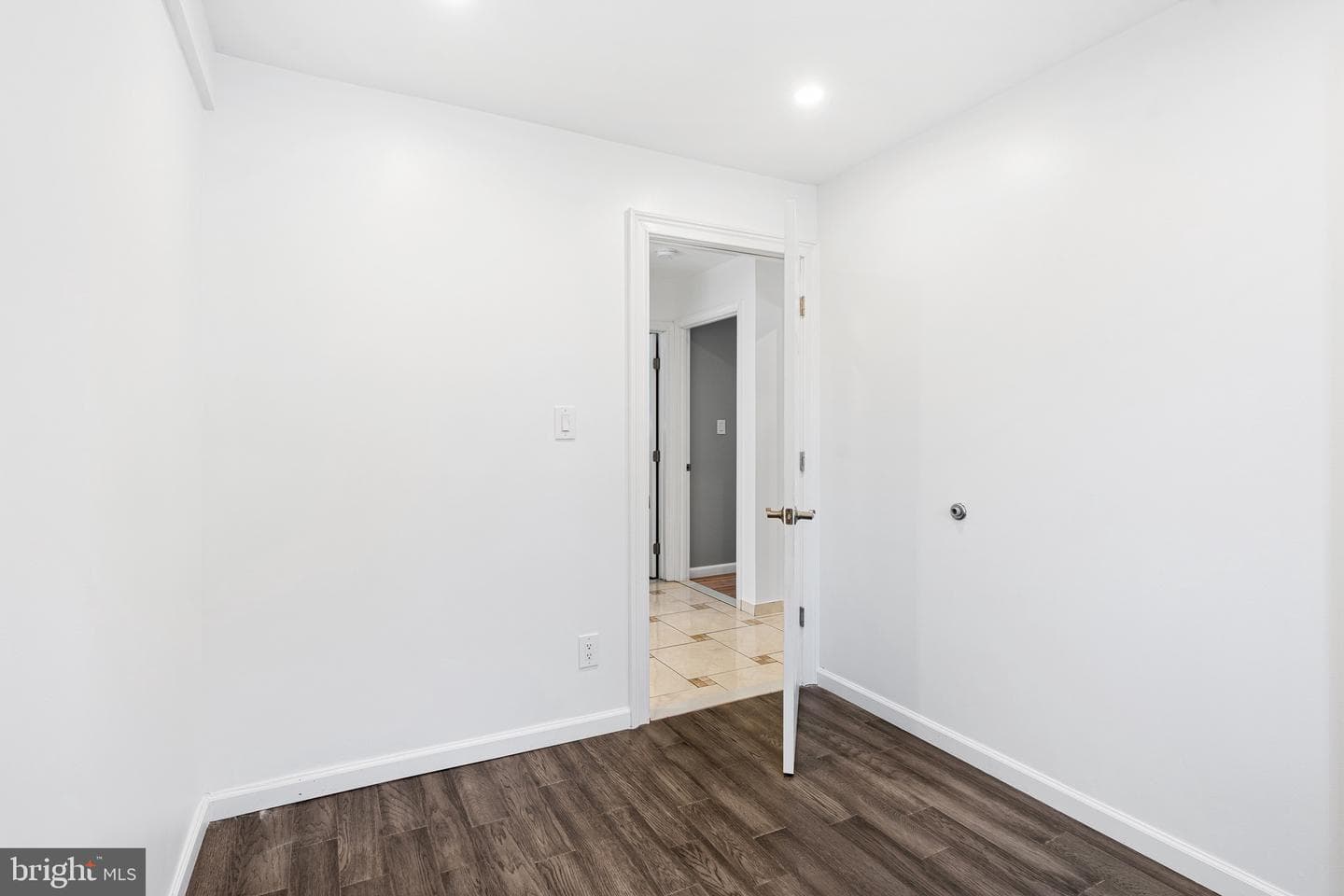 1402 Sterigere photo 25