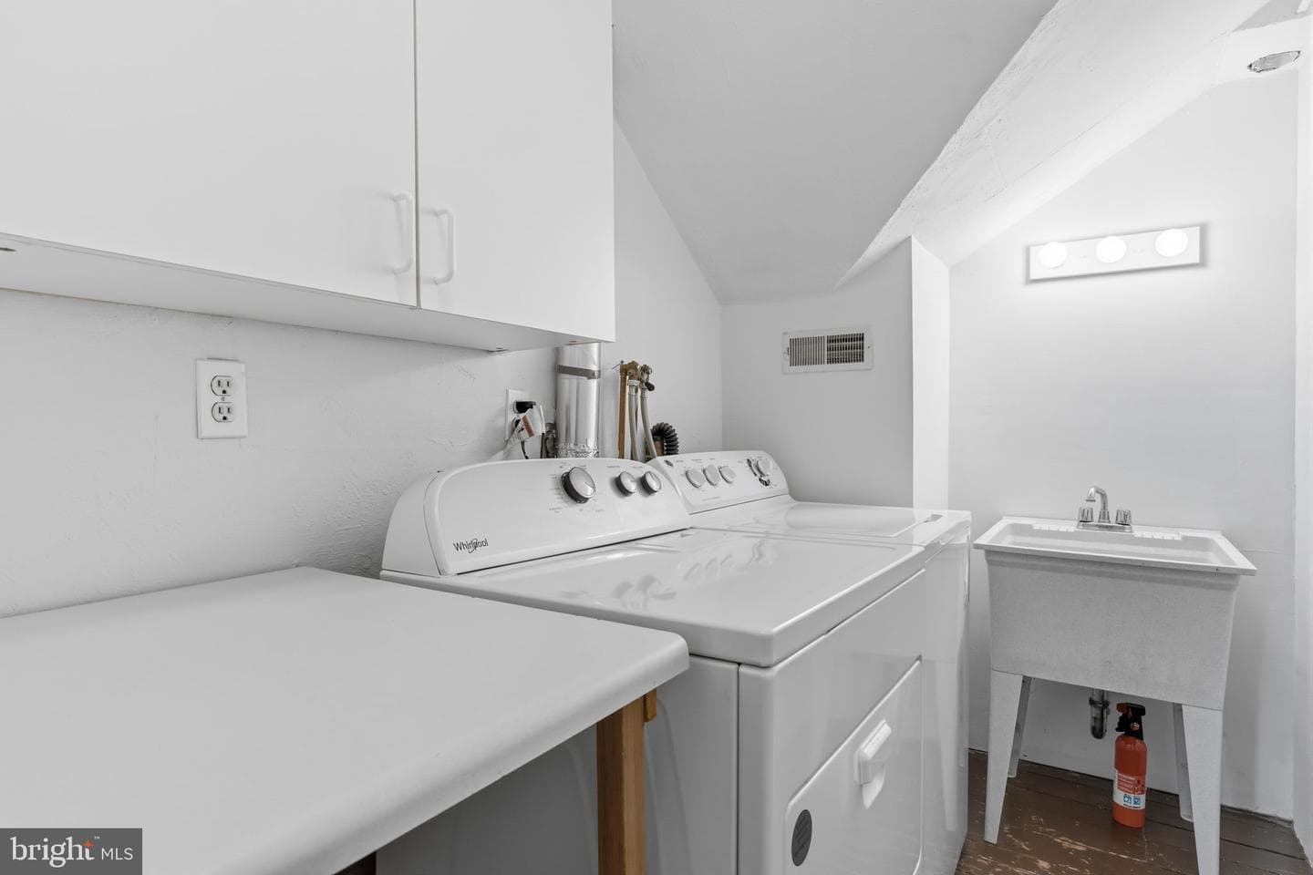 101 Llanberris Road photo 32
