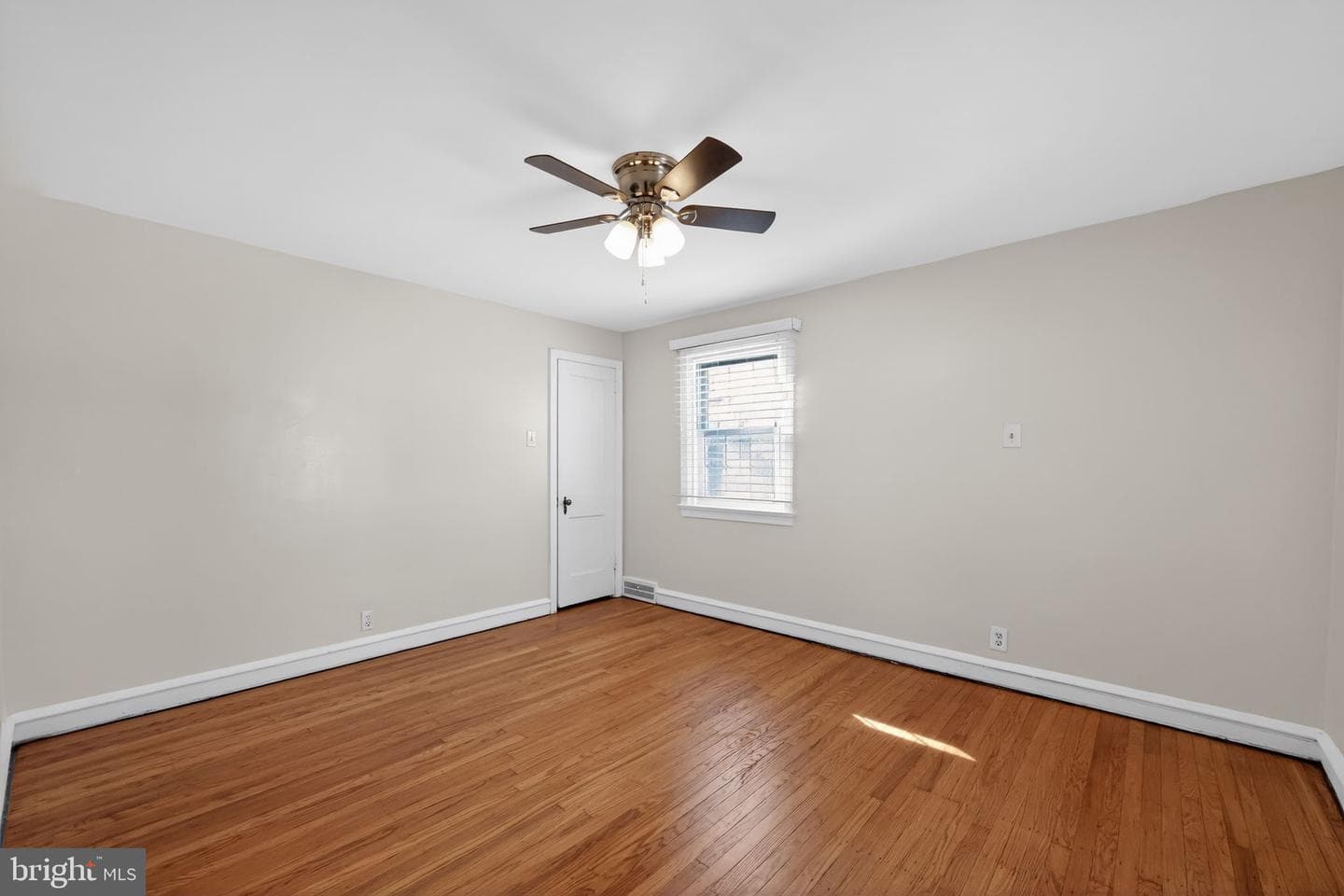 7422 Elizabeth Road photo 18
