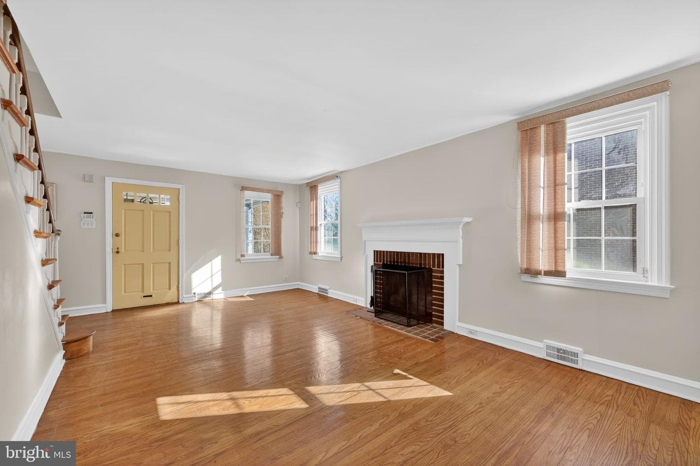 7422 Elizabeth Road photo 2