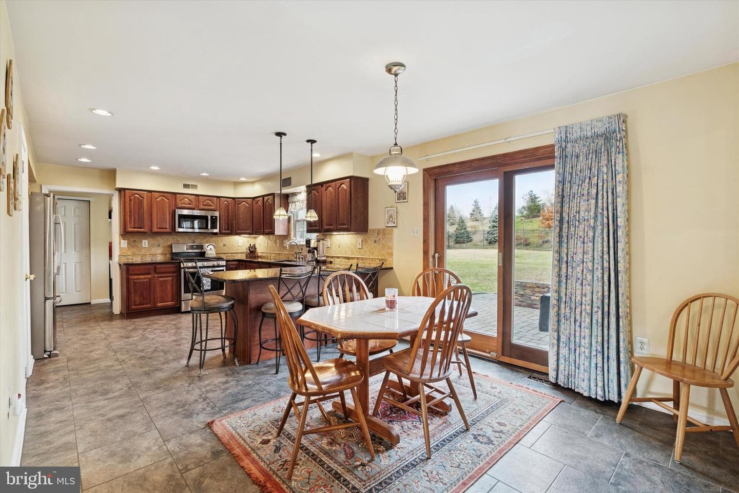 14 Villa Drive photo 17