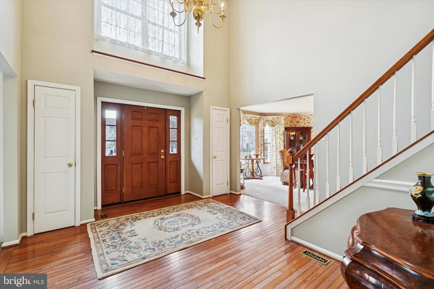 14 Villa Drive photo 3