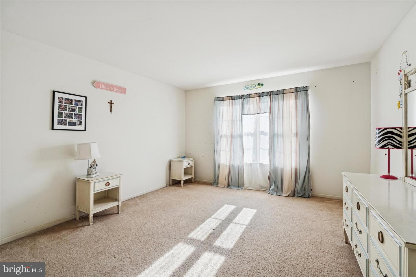 14 Villa Drive photo 36