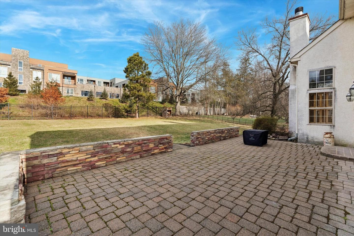 14 Villa Drive photo 42