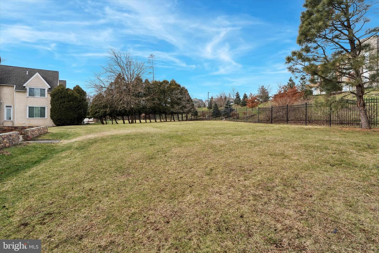 14 Villa Drive photo 43
