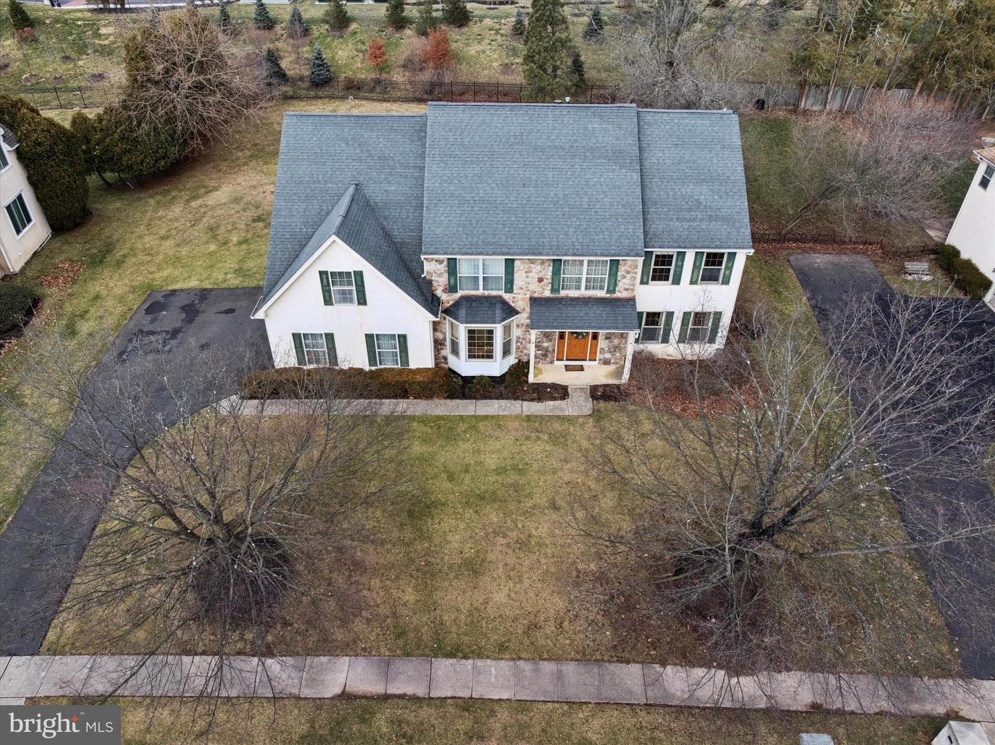 14 Villa Drive photo 50