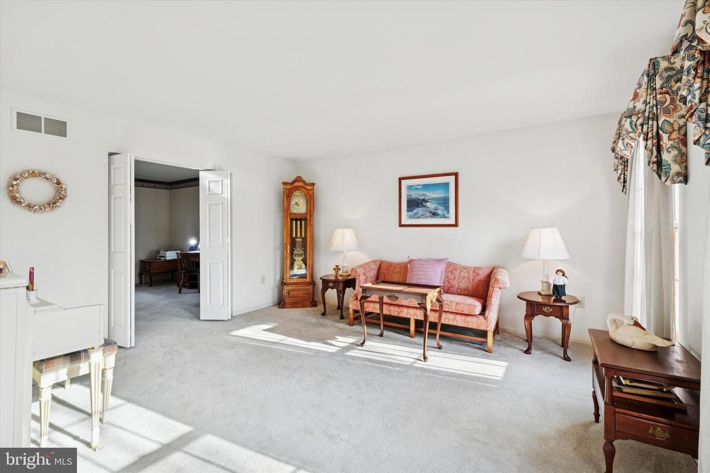 14 Villa Drive photo 6