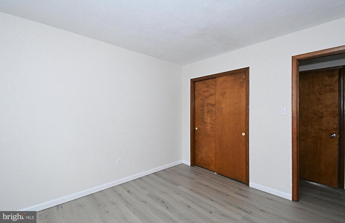 142 Roboda Boulevard photo 38
