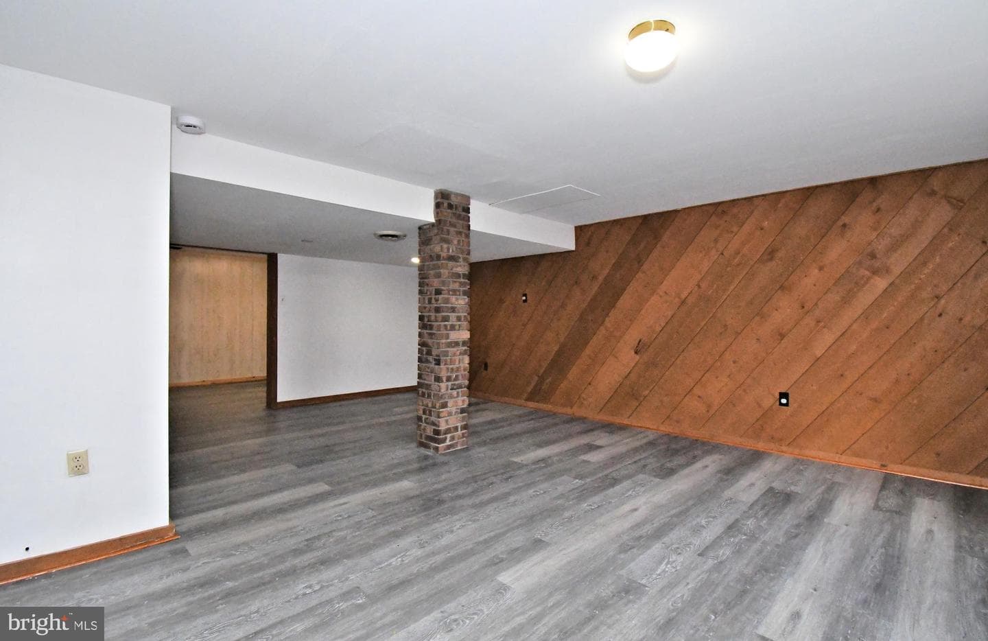 142 Roboda Boulevard photo 39