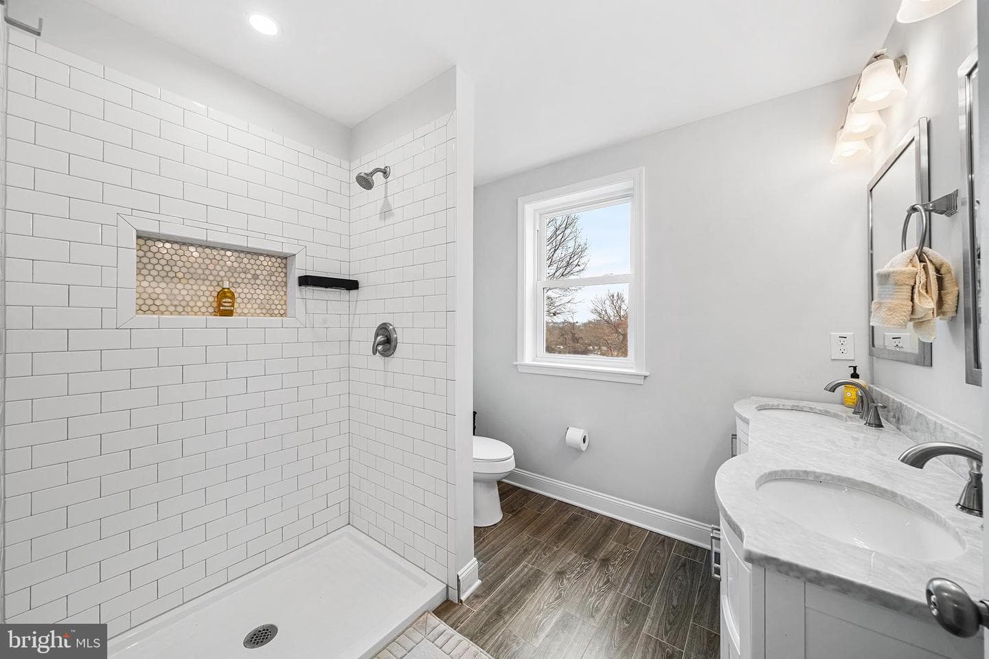 523 Old Elm Street photo 15