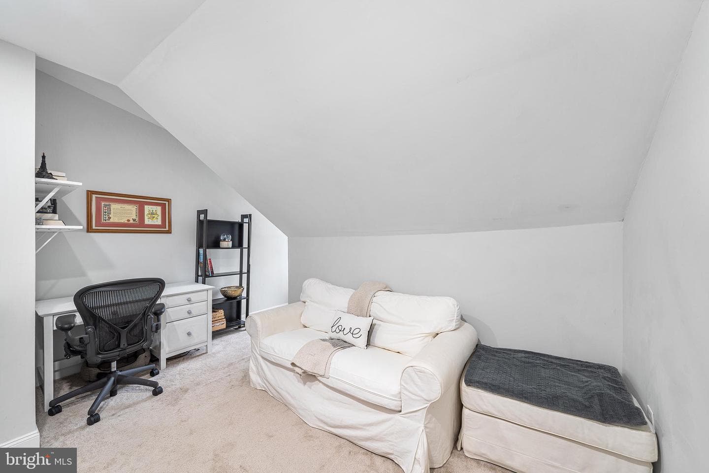 523 Old Elm Street photo 16
