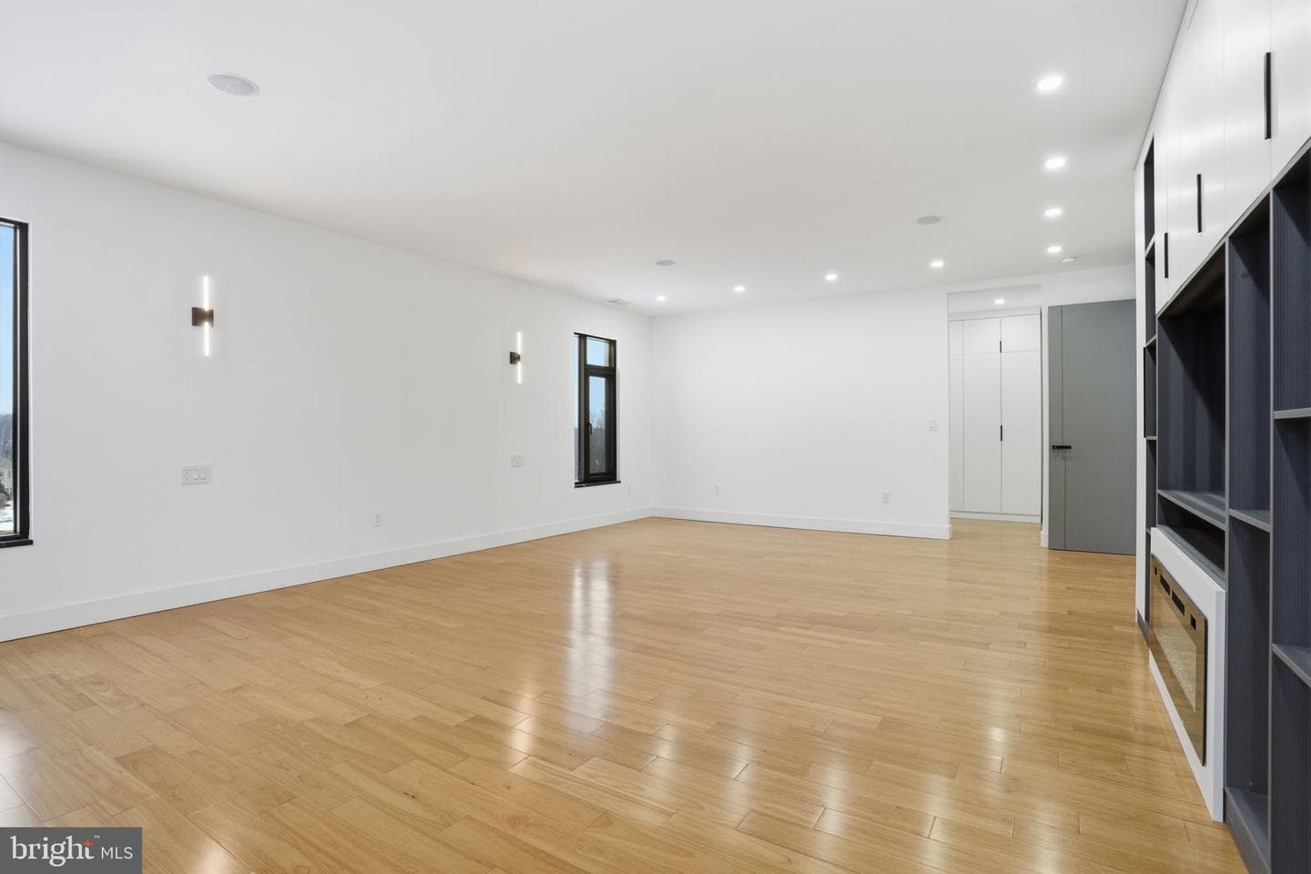 1047 Welsh Road photo 23