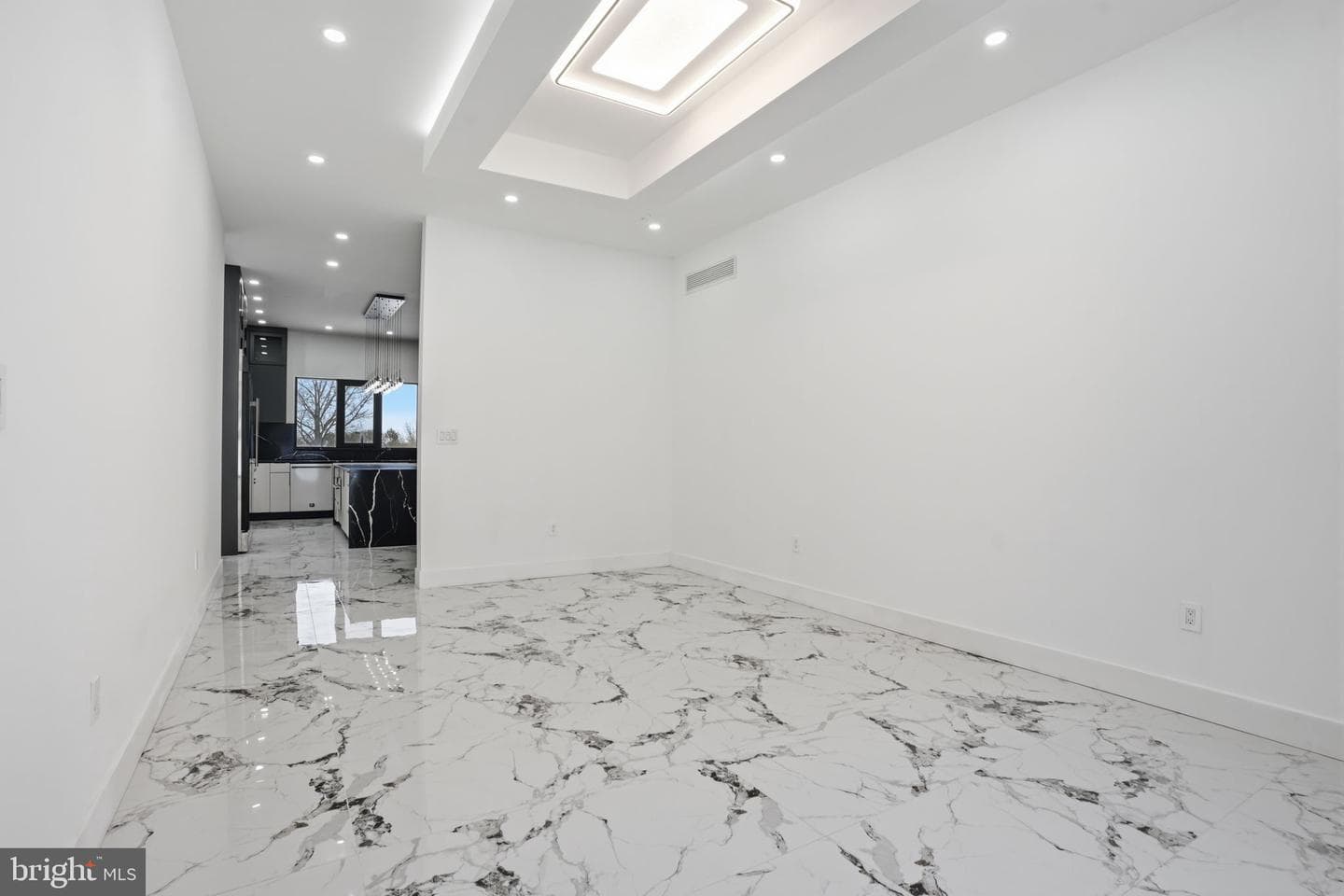 1047 Welsh Road photo 32