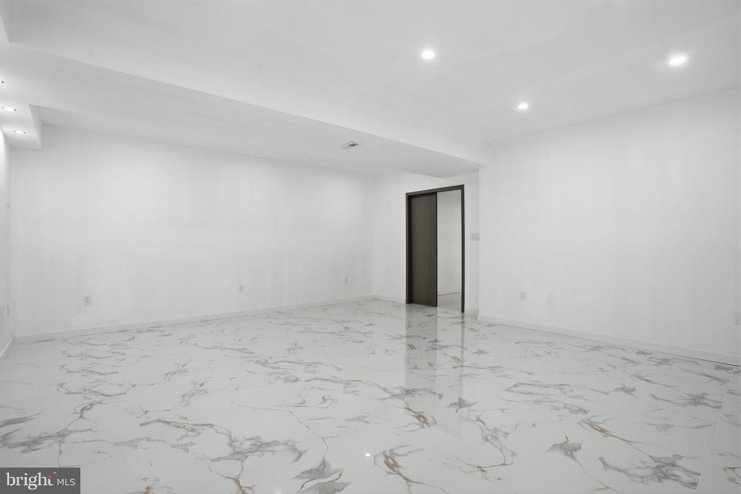 1047 Welsh Road photo 36
