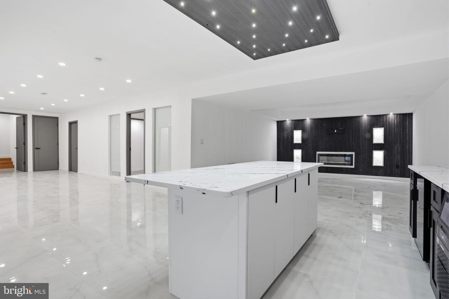 1047 Welsh Road photo 43